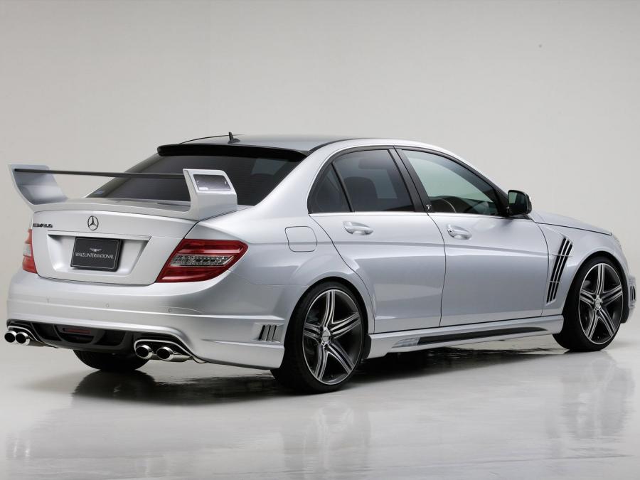  Mercedes-Benz C-Class by Wald 2008 года  (фото 2 из 3)